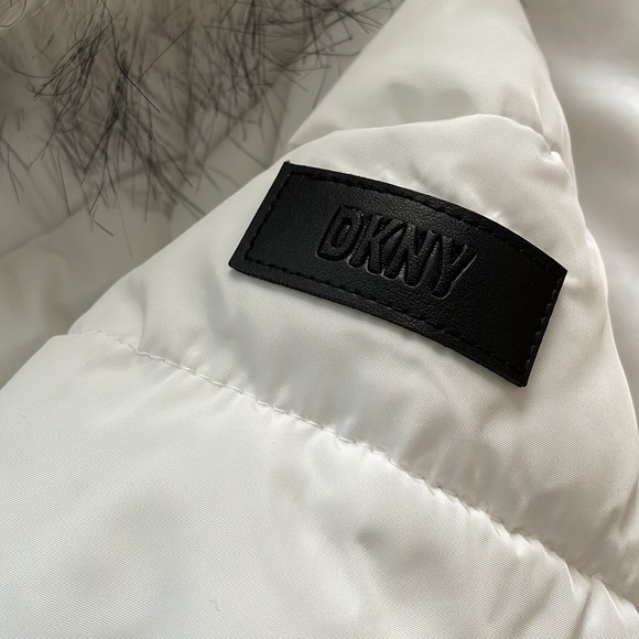 NEW Ladies DKNY Insulated Winter Coat - Picture 3 of 7